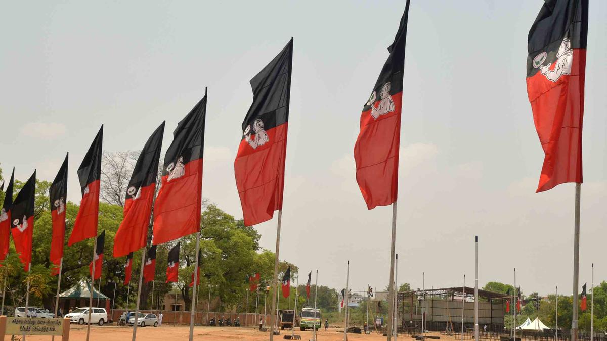 Despite EC decision, OPS supporters use AIADMK name and flags for Tiruchi meet