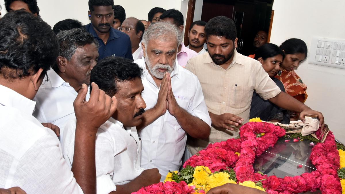Leaders pay homage to Panneerselvam’s mother