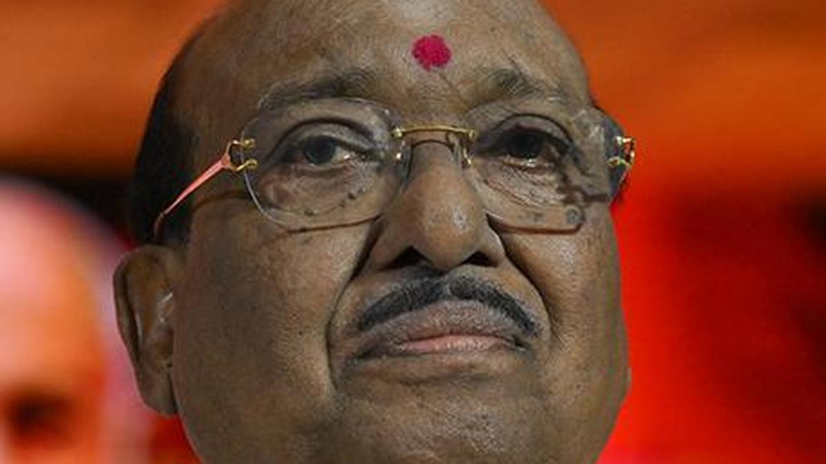 Relief for Vellappally Natesan as Kerala HC Division Bench stays single judge order disqualifying SNDP Yogam leaders