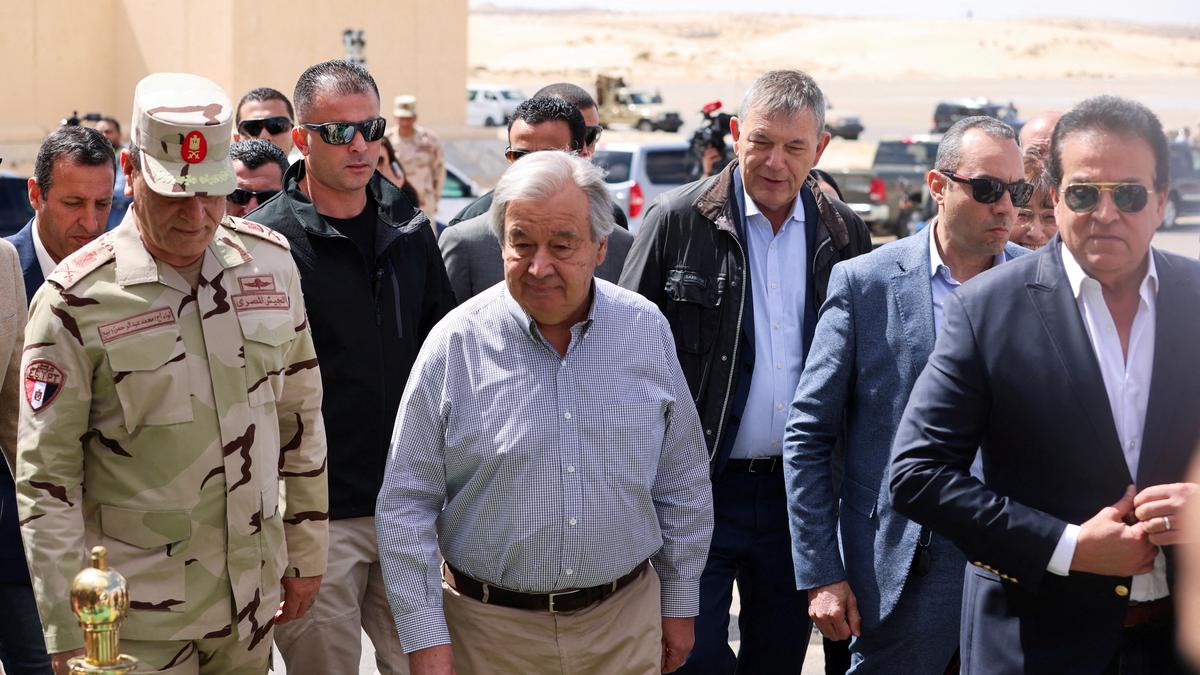 UN chief visits Gaza border in new plea for ceasefire