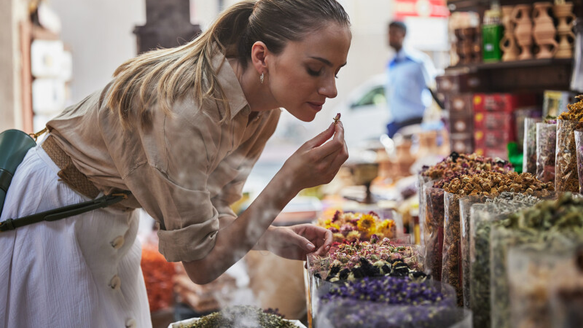 Shop Local: Exploring Dubai’s Souks for a Unique Retail Experience