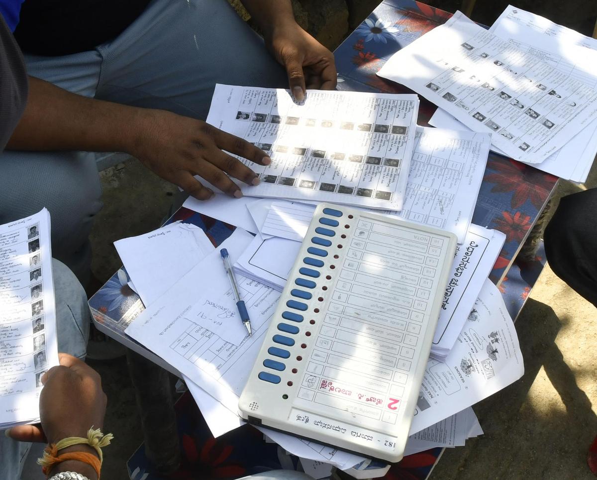 Unless the enumeration form is not submitted, or there are claims regarding eligibility, such as citizenship issues or duplication of names, deletion will not happen, Karnataka CEO V. Anbu Kumar says. Unless the enumeration form is not submitted, or there are claims regarding eligibility, such as citizenship issues or duplication of names, deletion will not happen, Karnataka CEO V. Anbu Kumar says.