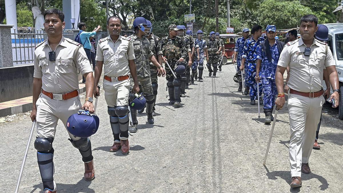 West Bengal panchayat polls | 3 Left-Congress supporters shot at in North Dinajpur