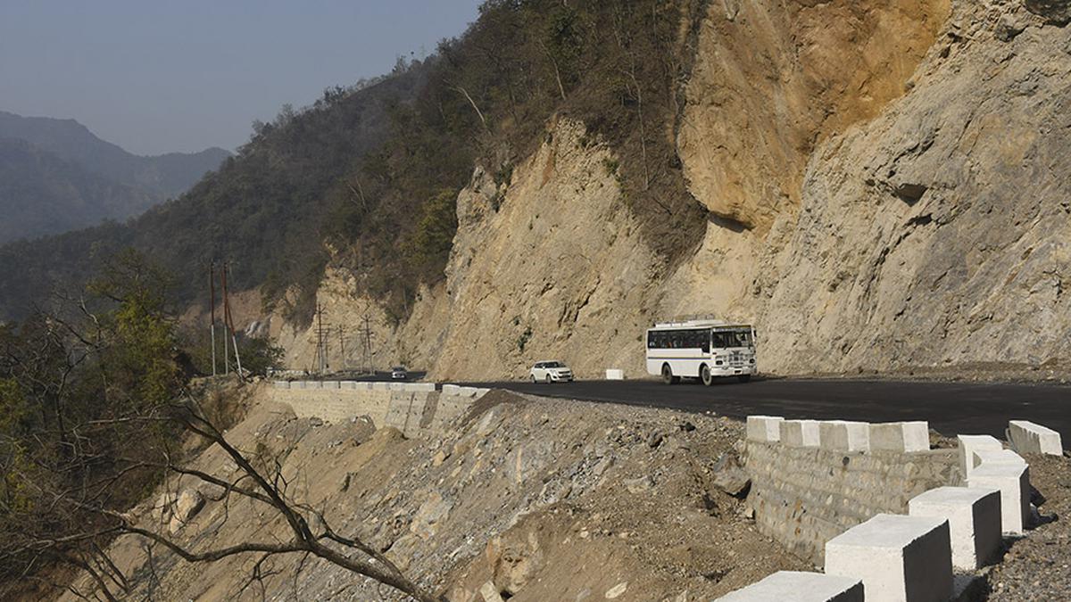 Badrinath National Highway shut near Chhinka due to landslide