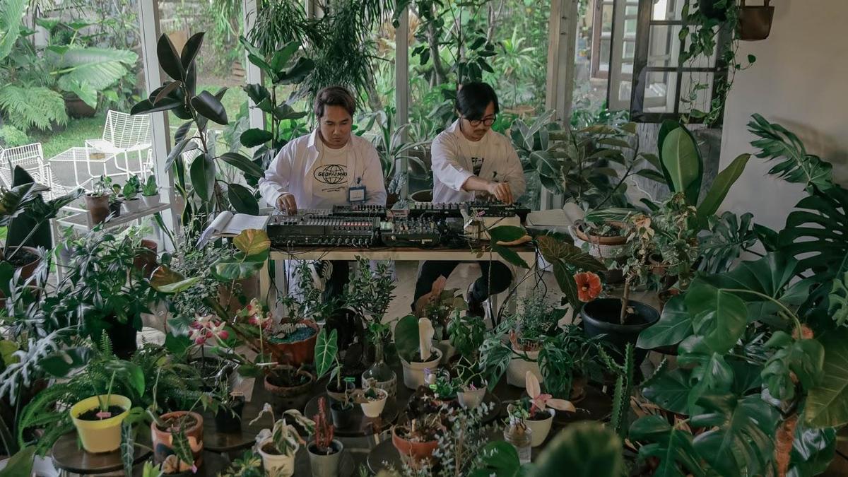 Indonesian band Bottlesmoker on their melodic muse