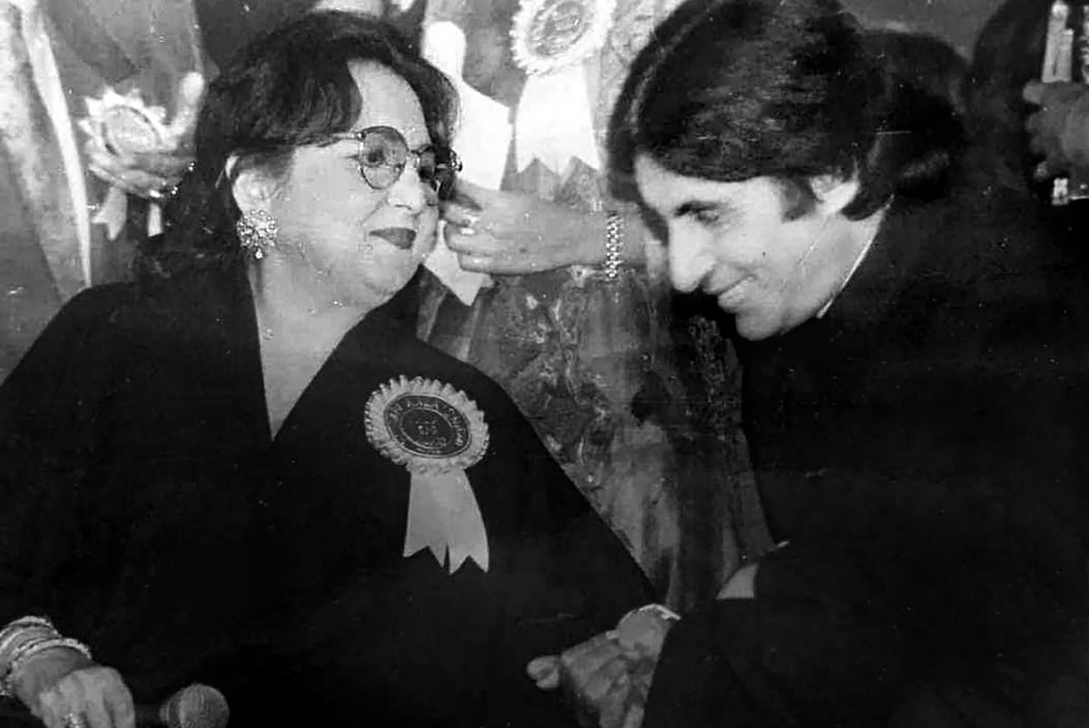 File picture of veteran actor Tabassum with Amitabh Bachchan