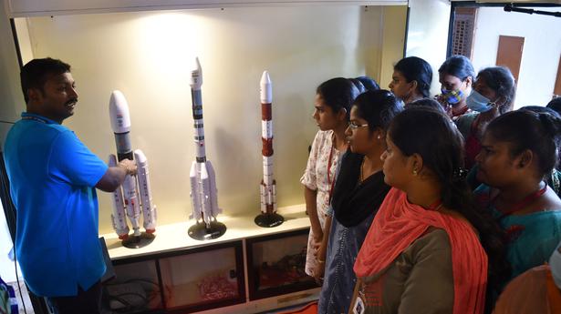 ISRO holds mobile exhibition at Chennai college