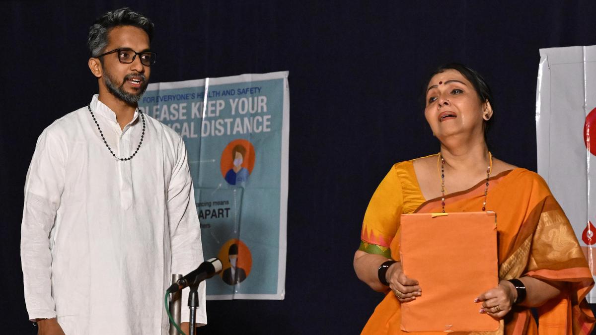 Emotional journey of a woman portrayed in household draws applause at Tamil Isai Vizha in Madurai
