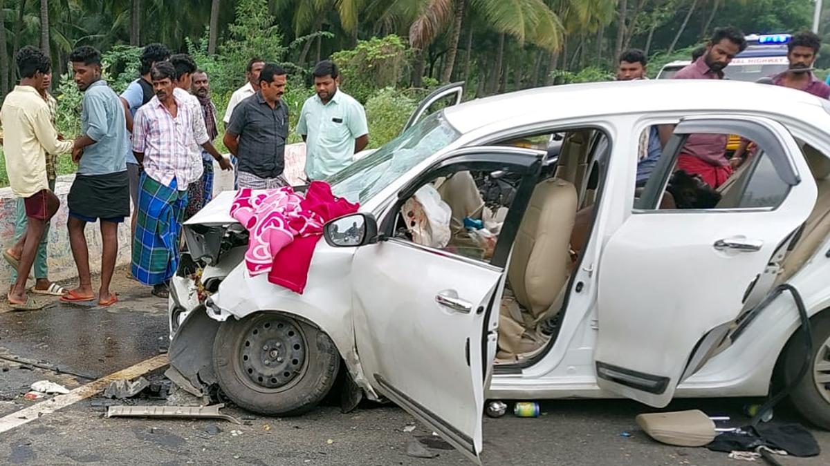 Three Ayyappa devotees from Telangana die in road accident in Theni district