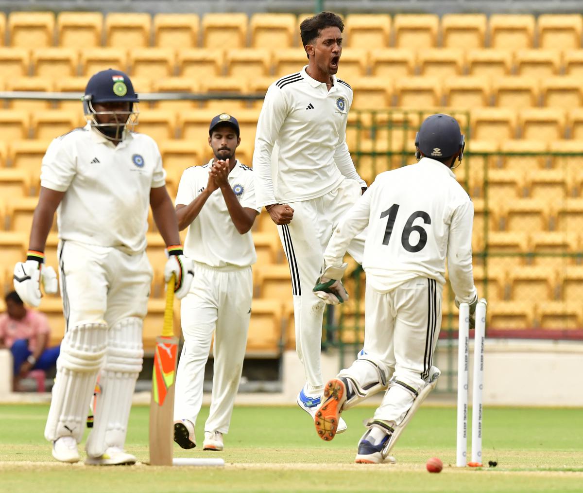 South Zone bowler Sai Kishore, second from right, celebrates his wicket during Duleep Trophy Final between West Zone and South Zone.