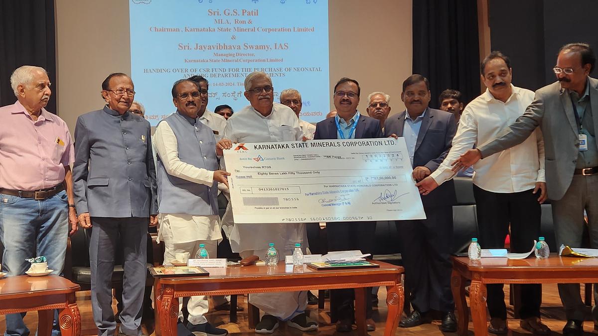 KSMCL donates ₹1.75 crore to KIMS for purchase of medical equipment