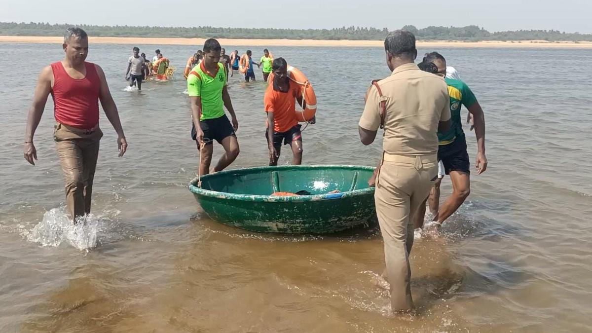 Four schoolgirls from Pudukottai drown in river Cauvery at Karur