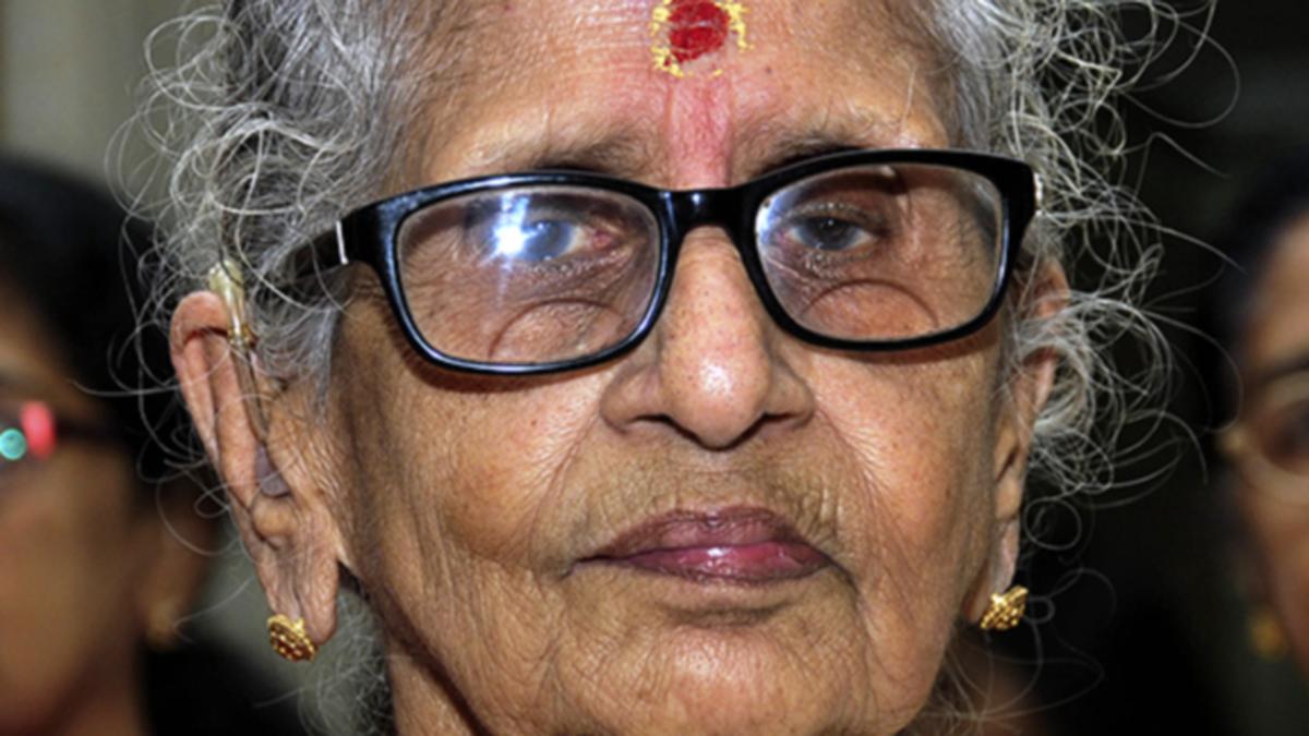 Move to evict OSA from Maharaja’s College is abuse of power, says Leelavathy