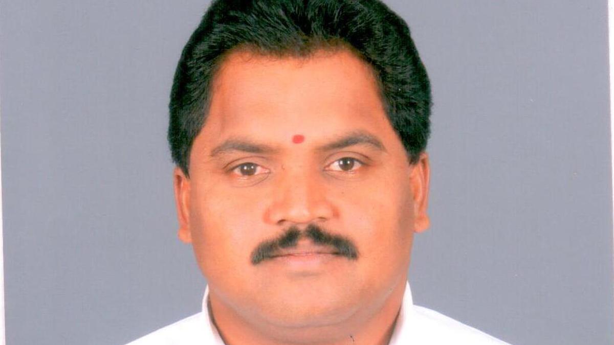 AIADMK expels ex-MLA after his participation in BJP’s three-language policy signature campaign