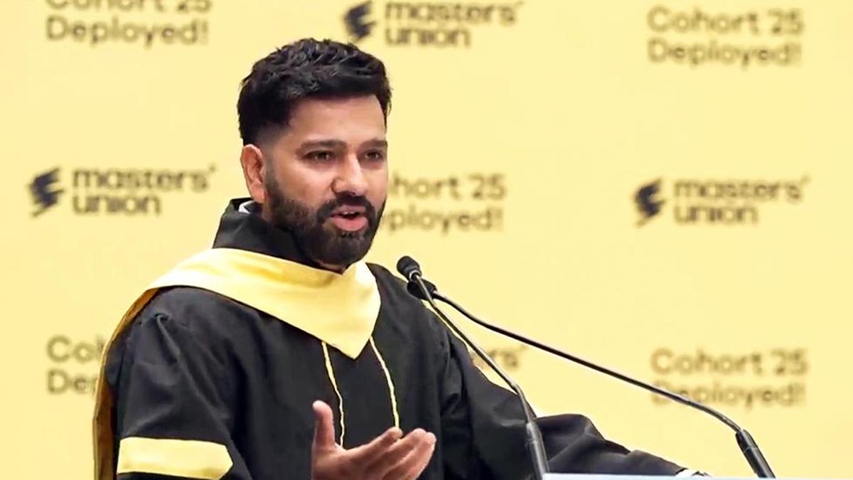 Rohit Sharma mengatakan dia mempertimbangkan untuk pensiun setelah kekalahan di final Piala Dunia 2023