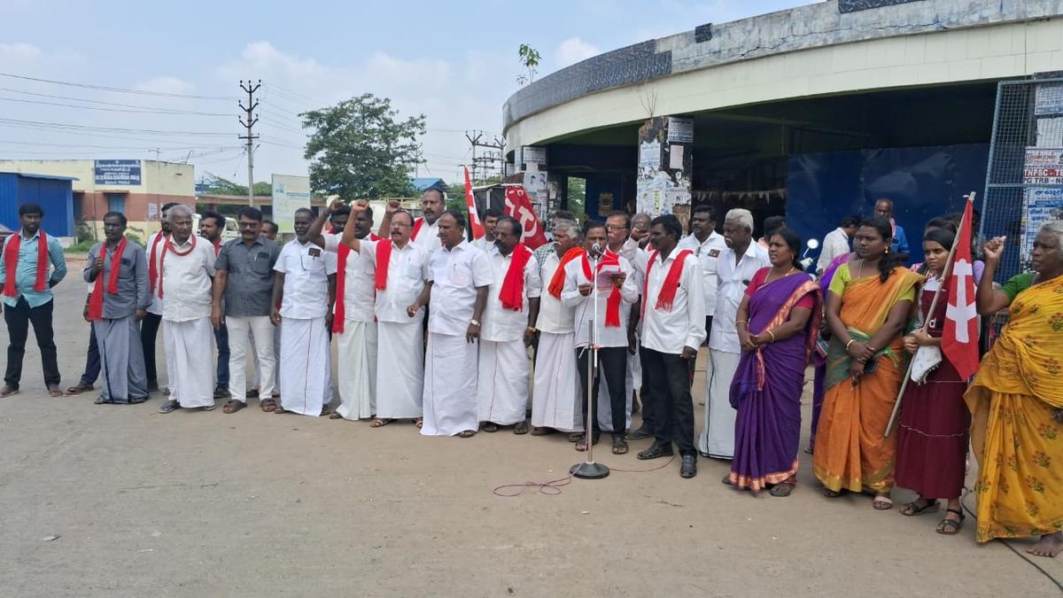 Left parties protest against activist’s murder in Thirumayam