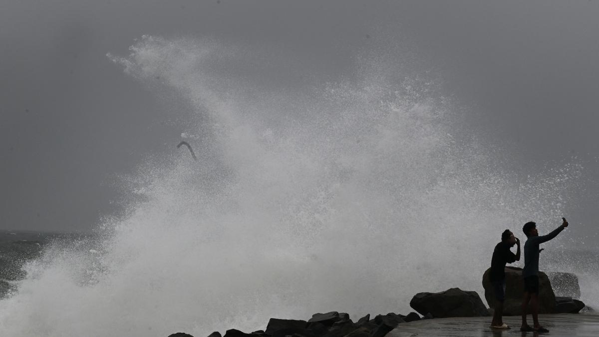 Tamil Nadu rains: Schools closed in Chennai and Chengalpattu today, coastal districts on red alert