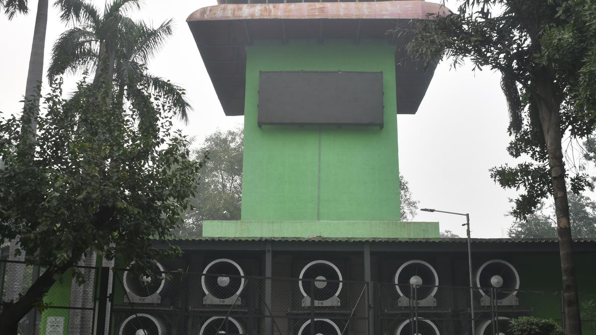 Restart Delhi smog tower in 24 hours, says Rai