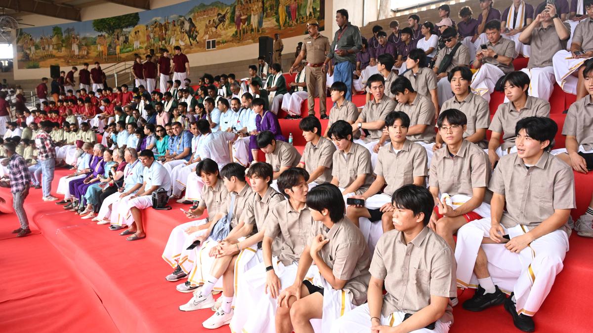 Hockey players get a whiff of Tamil culture, tradition