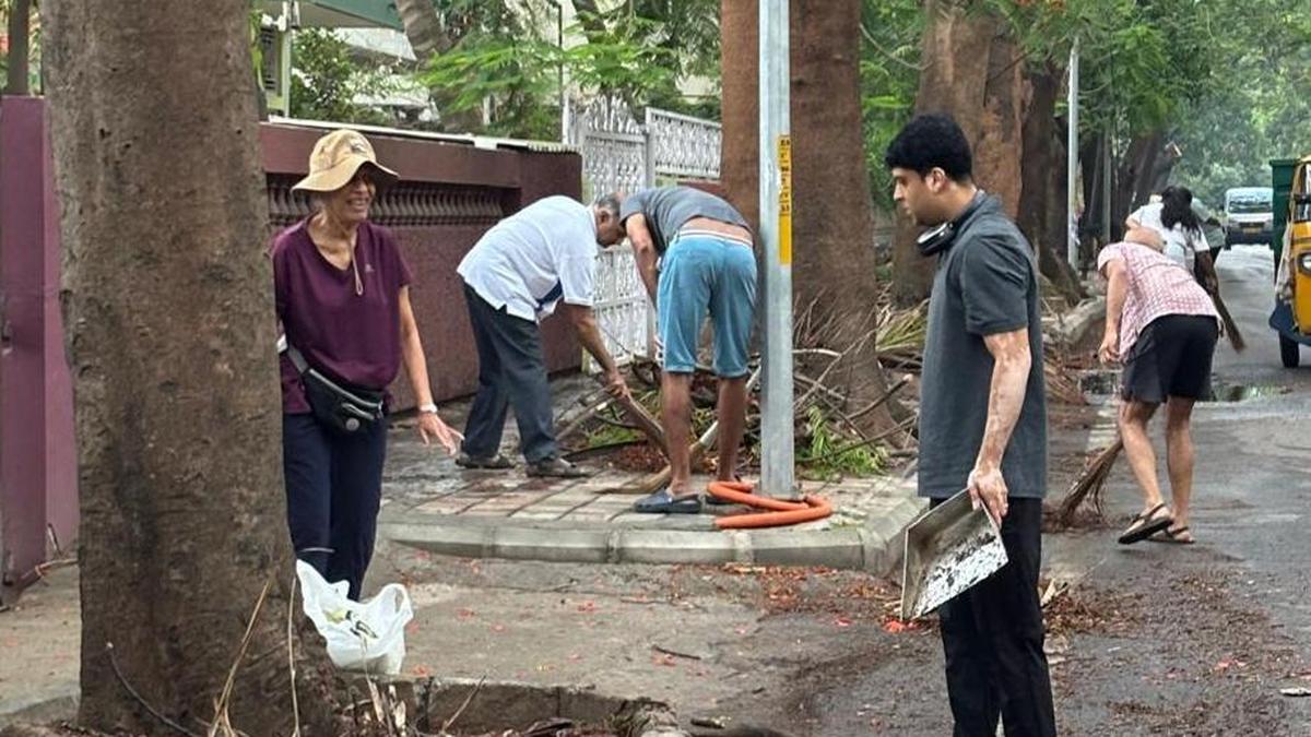 Citizens of Malleswaram take up brooms to keep their ward and streets clean