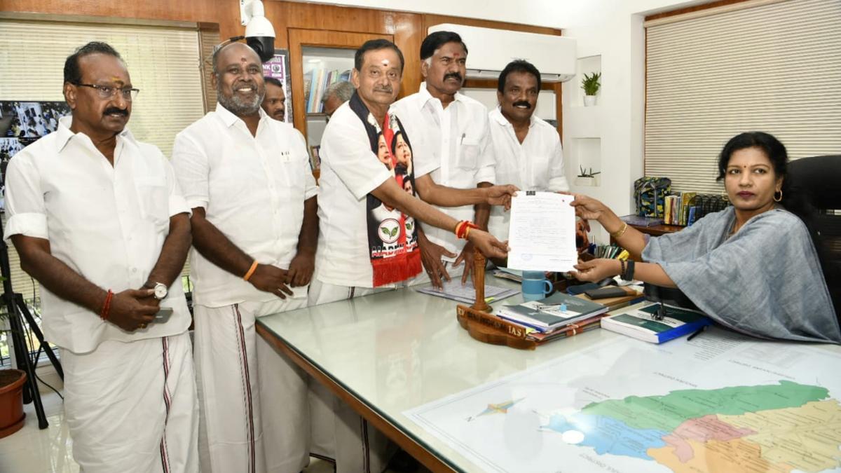 Major parties, Independent candidates file nomination in Dindigul and Theni constituencies