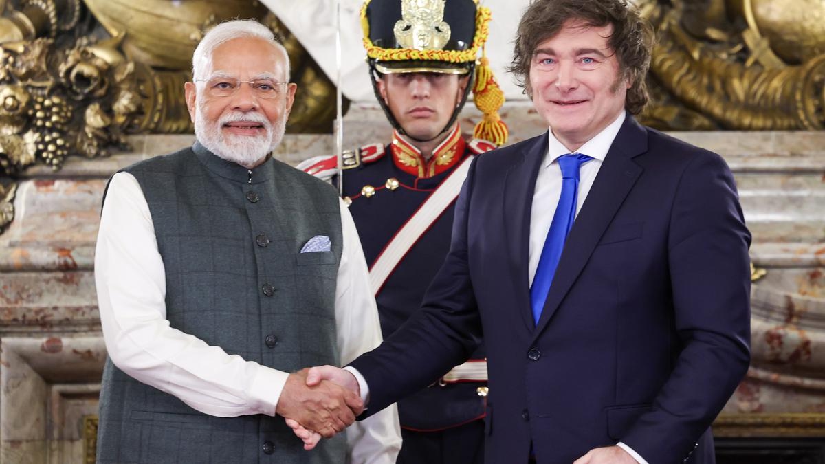 https://th-i.thgim.com/public/incoming/5xsnhc/article69777895.ece/alternates/LANDSCAPE_1200/Modi%20Argentina.jpg