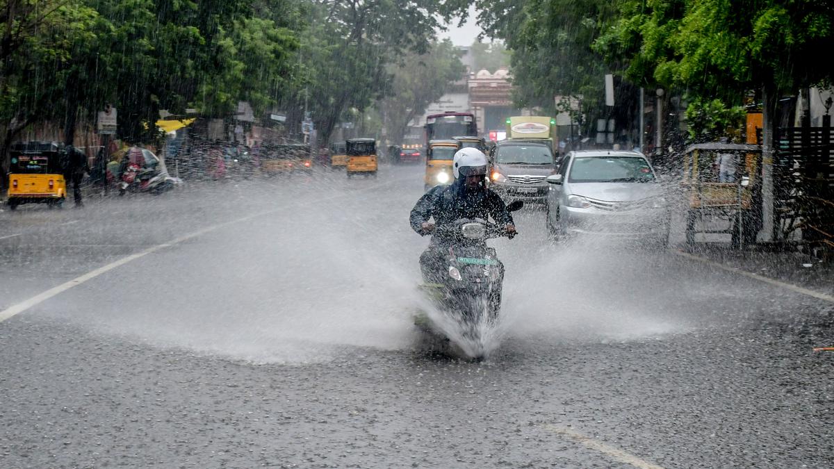 Data | A June with extremes: Maximum temperature hits the lowest mark in Chennai, highest in Thiruvananthapuram
Premium