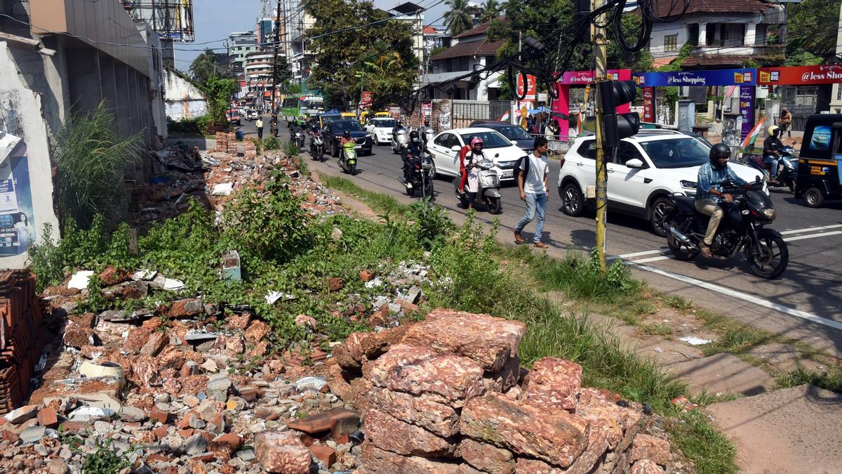 Forum seeks explanation for delay in Mananchira-Vellimadukunnu road development project