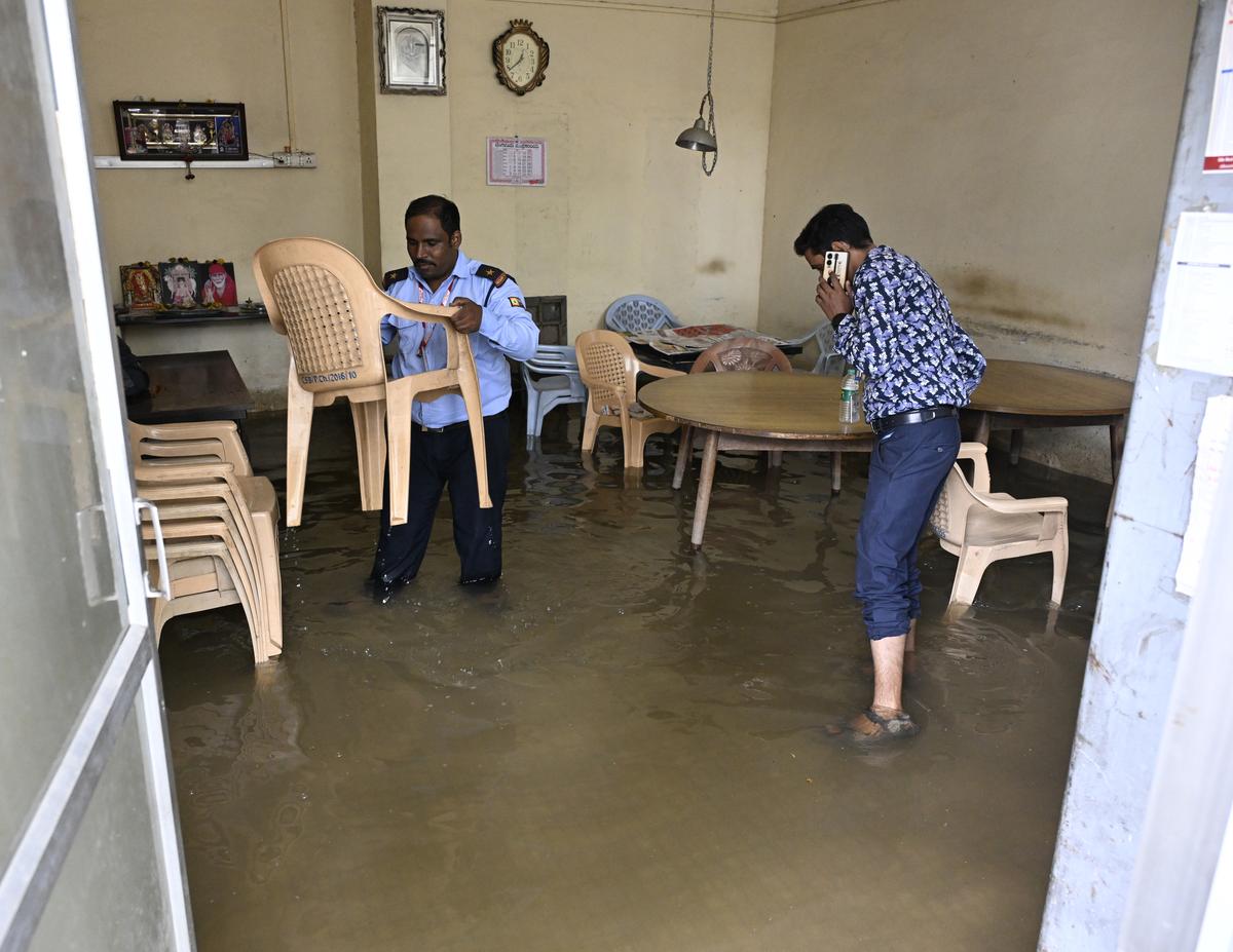After the rain in Bangalore, water supply is provided in the central silk board building. After the rain in Bangalore, water supply is provided in the central silk board building.