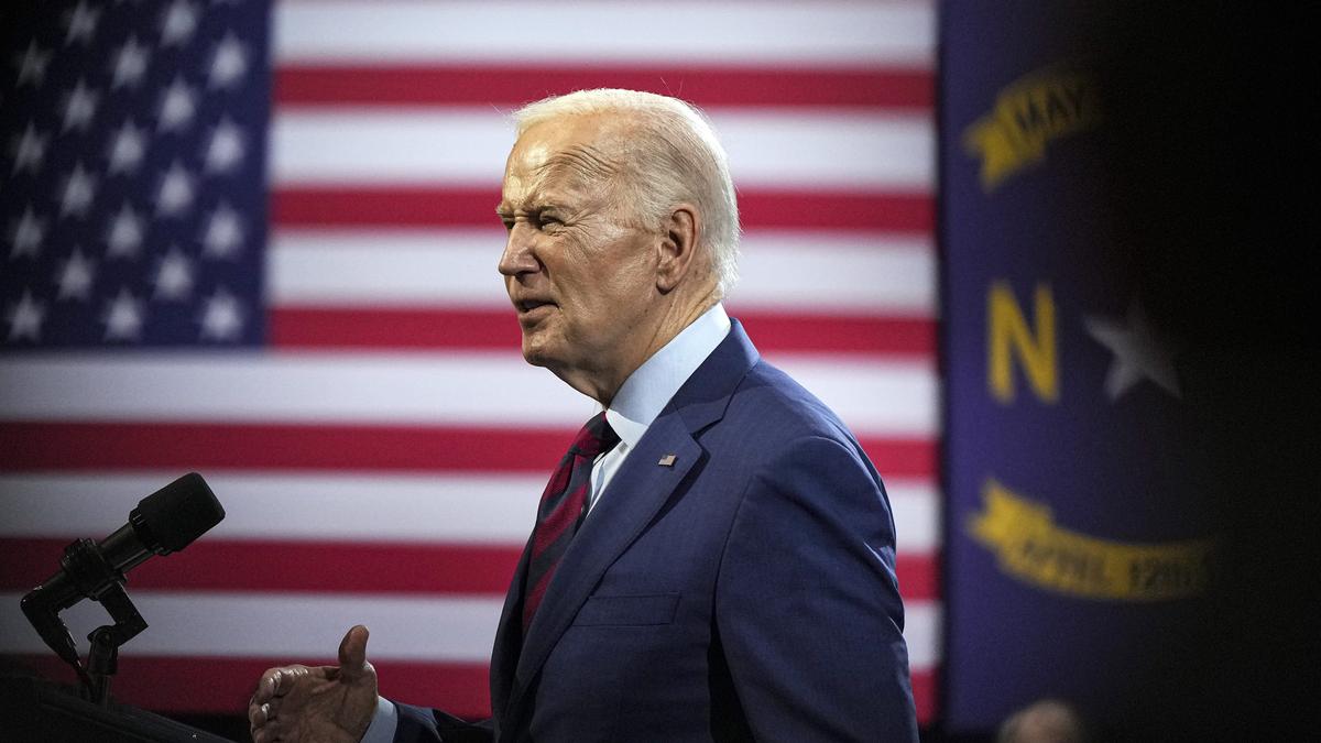 Biden to award the Presidential Medal of Freedom to 19 politicians, activists, athletes and more