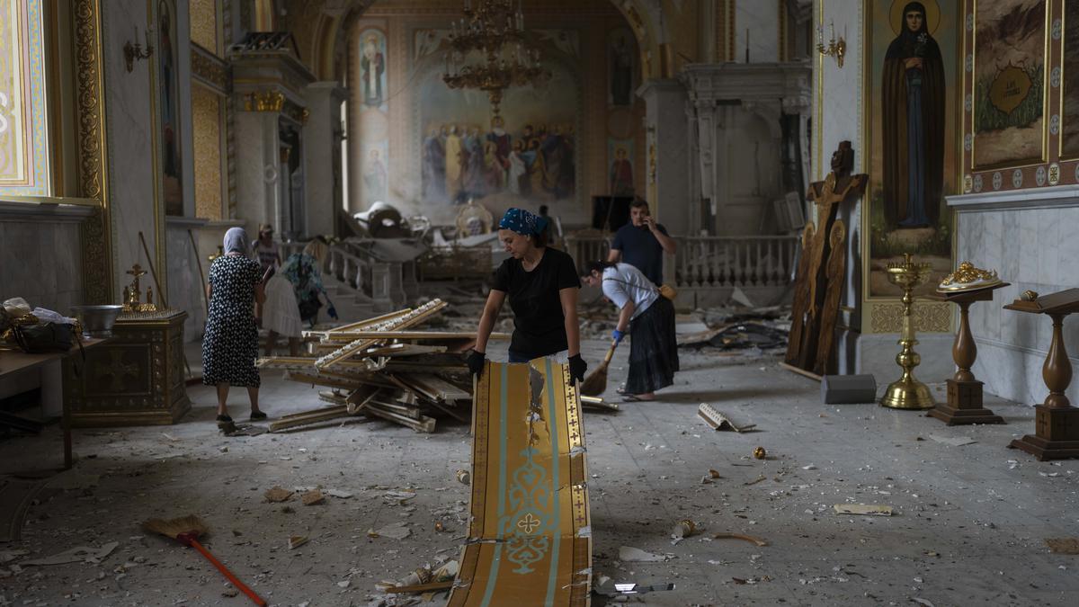 Russian attack on Odesa kills one, damages cathedral, Ukrainian officials say