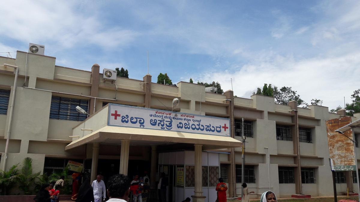 Regions in Karnataka with government medical college attached to district hospital to get separate hospital