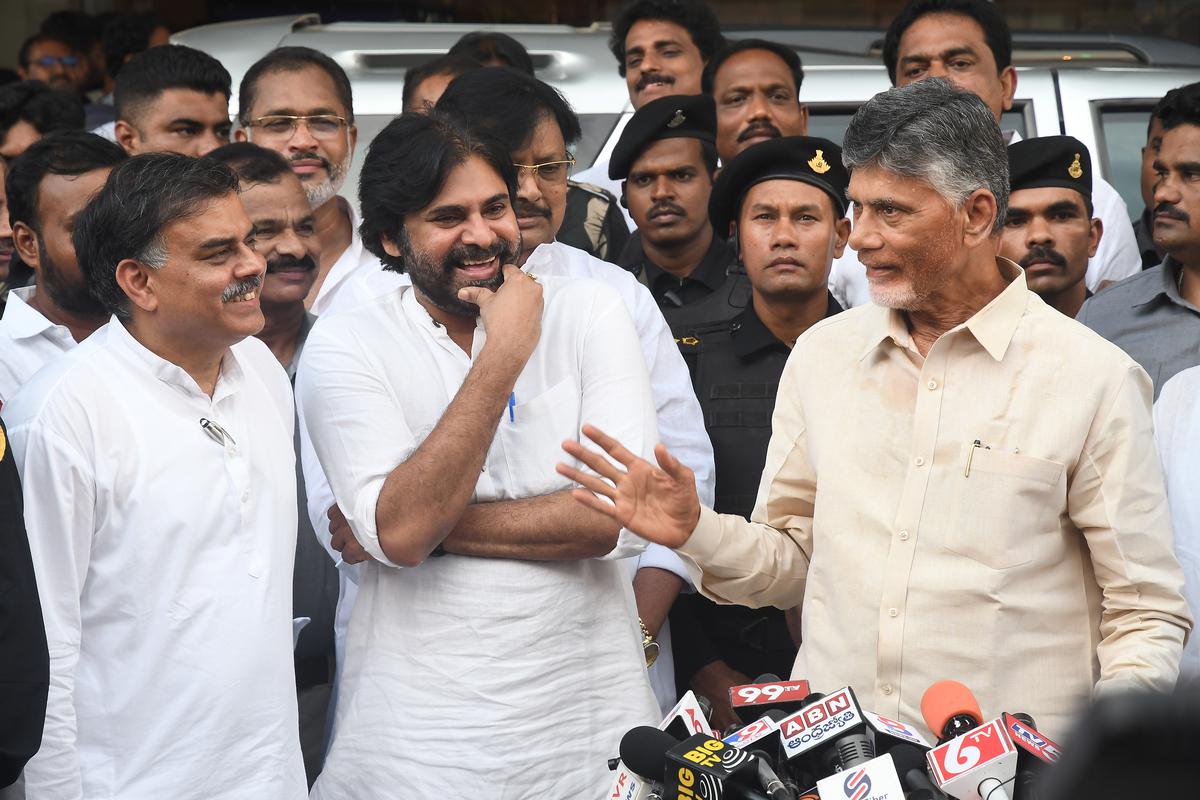 Naidu, Pawan come together to ‘save democracy’; all parties urged to unite against YSRCP in Andhra Pradesh