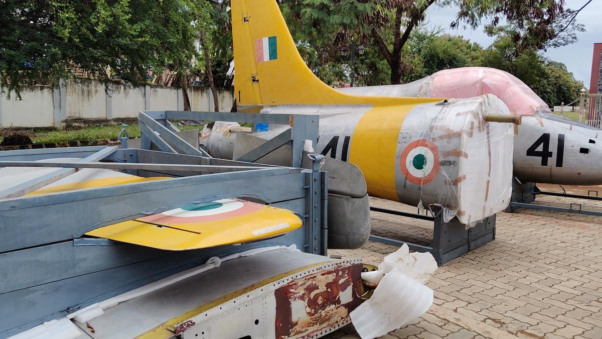 Decommissioned aircraft reaches Shivamogga; to be on display at Freedom Park