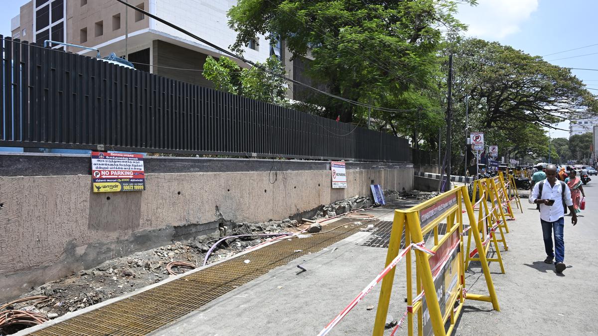 Barricades placed near CMCH in Coimbatore to prevent haphazard parking of two-wheelers