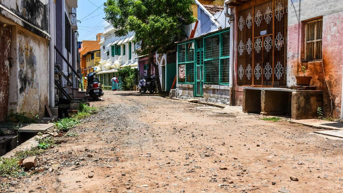 Poor condition of Rock Fort area roads irks public, hits business