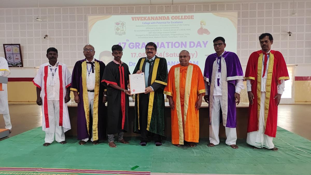 Graduation Day in progress at Vivekananda College, Tiruvedakam West.