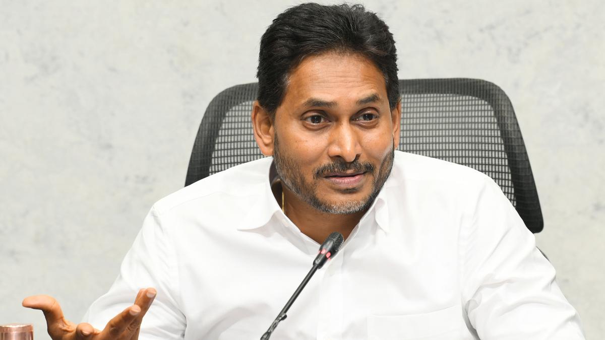 Jagan urges lawyers to defend ‘victims of political harassment’