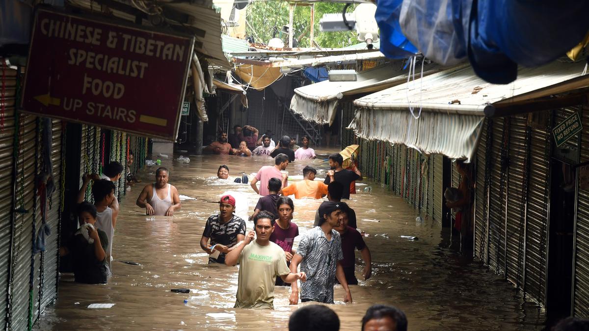 Swollen Yamuna poses a danger to many low-lying areas in Delhi