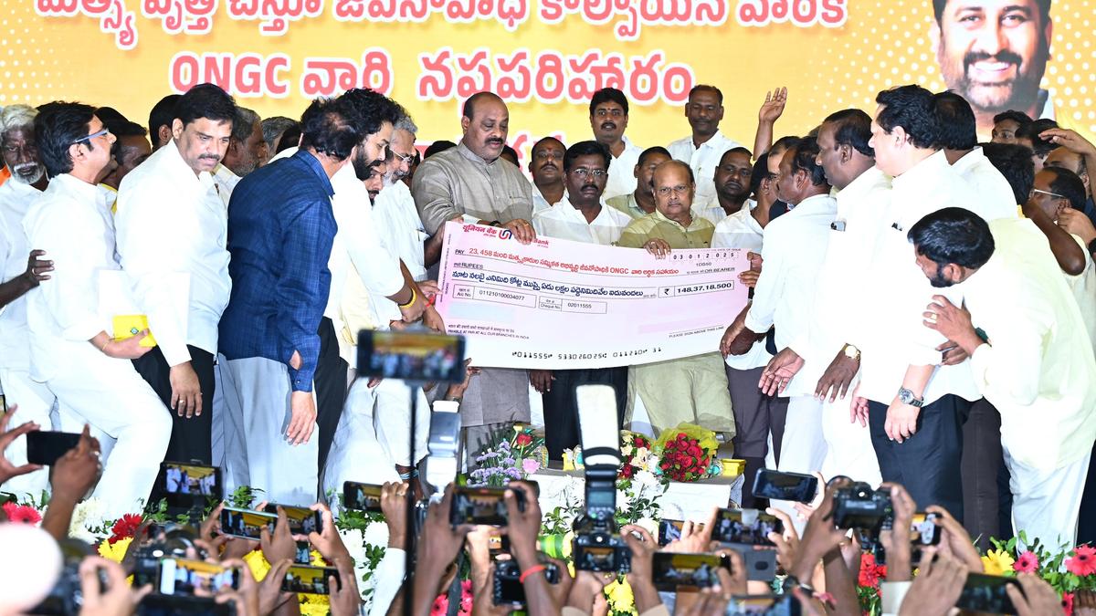 23,450 fisherfolk affected by ONGC pipeline works get ₹148.37 crore as compensation