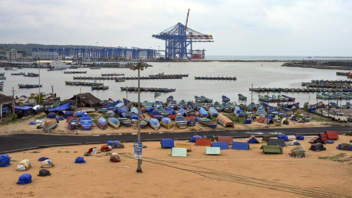 Heavy rain lashes Kerala; IMD issues red alert for three districts for extremely heavy rainfall