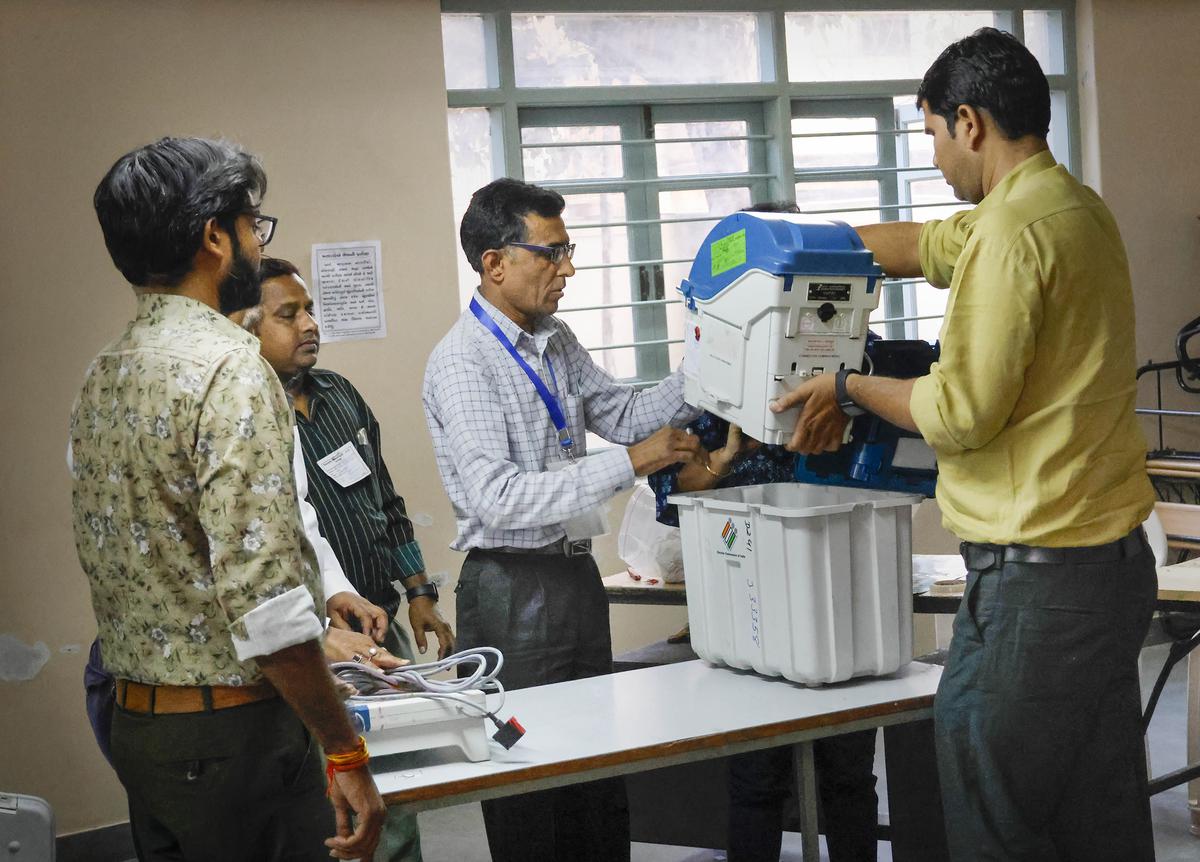Final turnout in Gujarat Assembly polls stands at 64.33%
