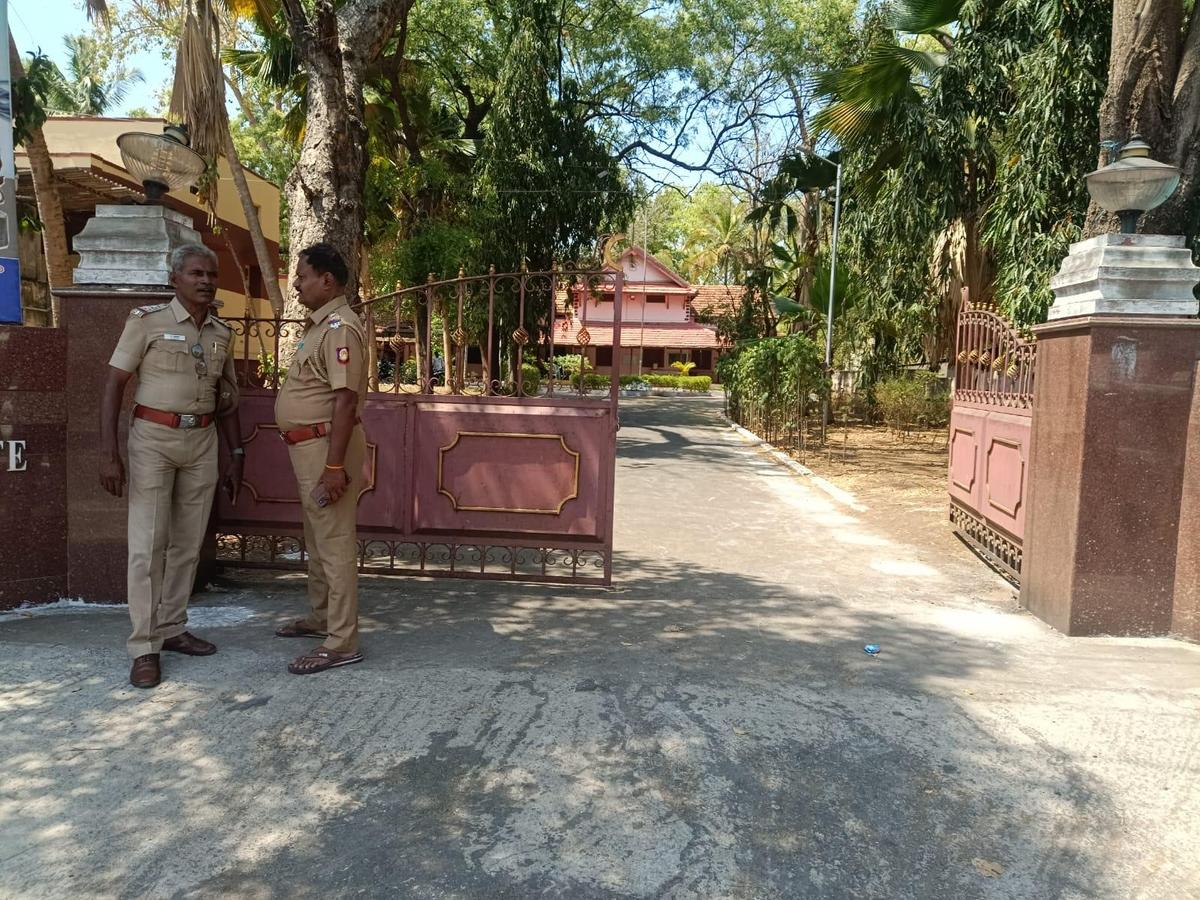 L'ufficio dell'ufficiale di seggio per la circoscrizione elettorale dell'Assemblea di Gobichettipalayam dove è stato effettuato lo scrutinio delle candidature nel distretto di Erode il 7 aprile 2026