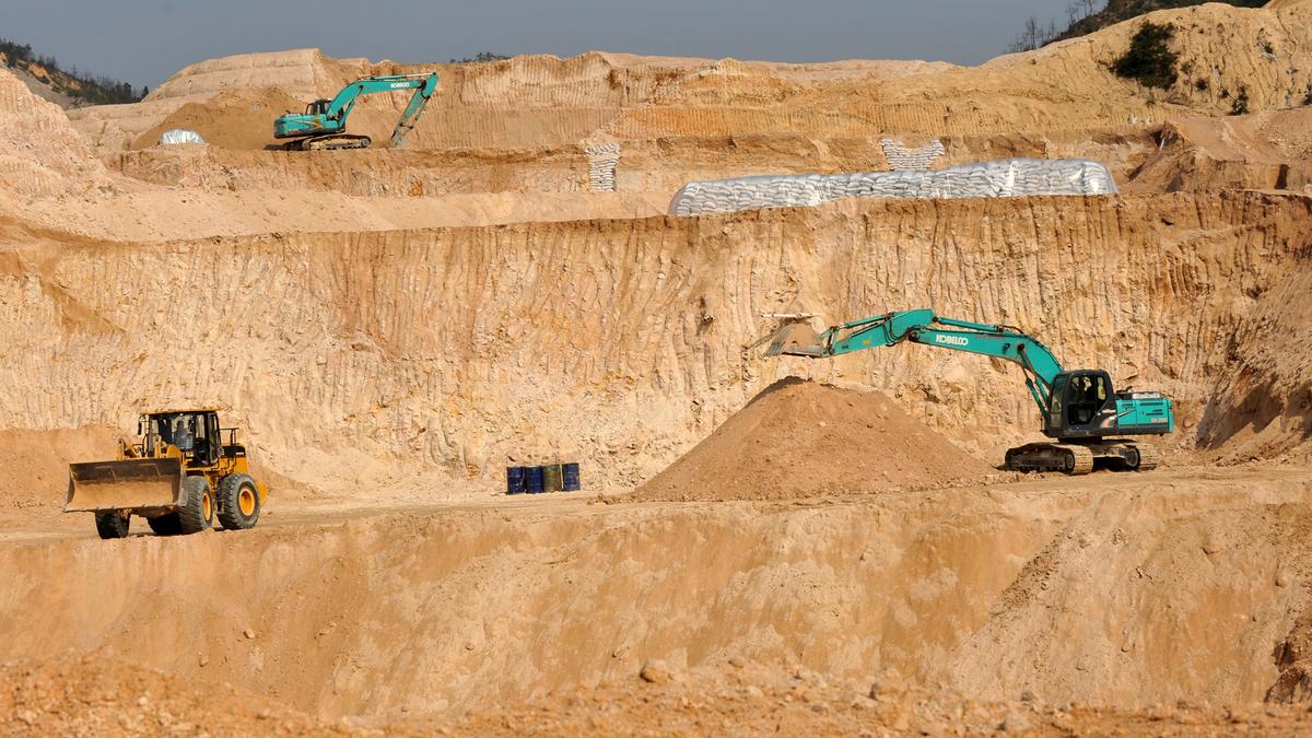 https://th-i.thgim.com/public/incoming/66qbzl/article70142785.ece/alternates/LANDSCAPE_1200/China_Rare_Earths_63907.jpg