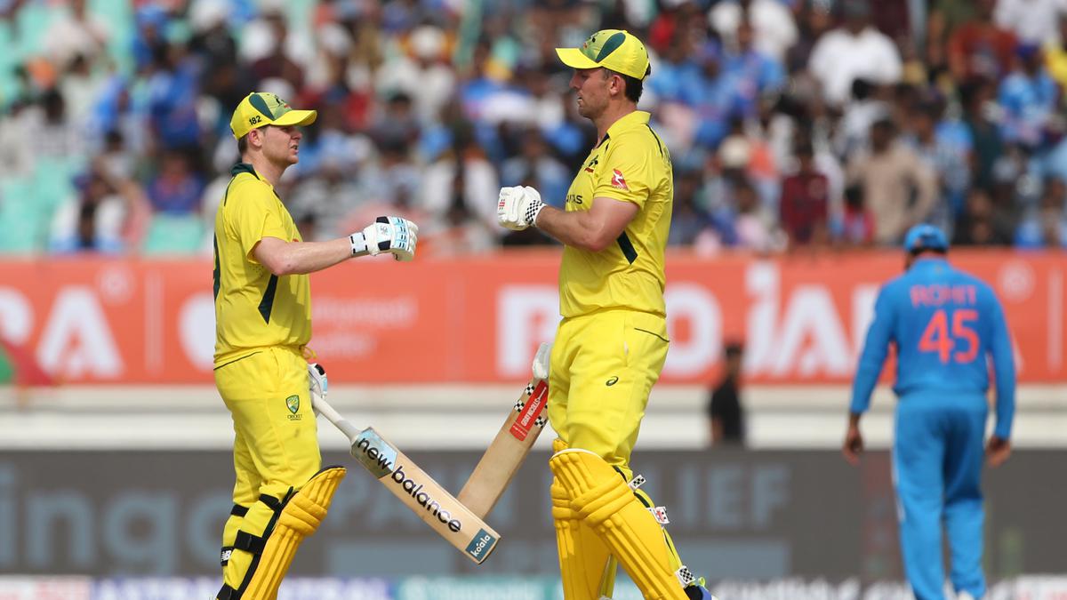 India vs Australia, 3rd ODI | Australia ride on four half-centuries to post 352 for 7