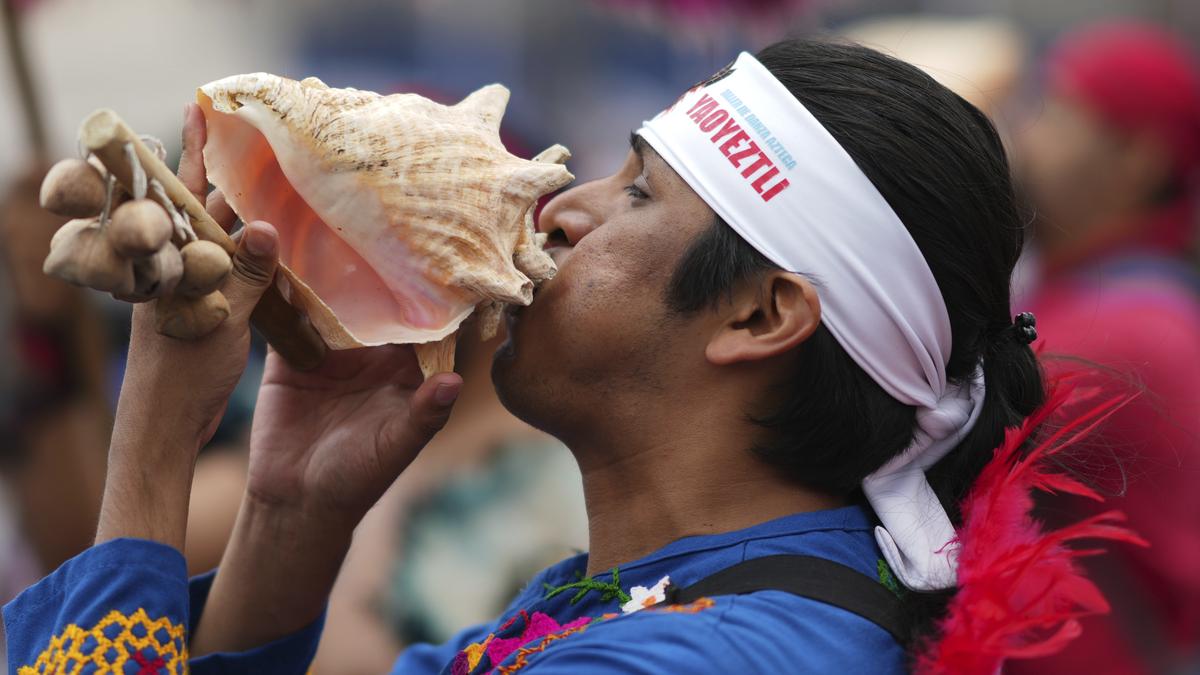 Study finds conch-blowing practice might ease symptoms of sleep apnoea, compared to deep breathing