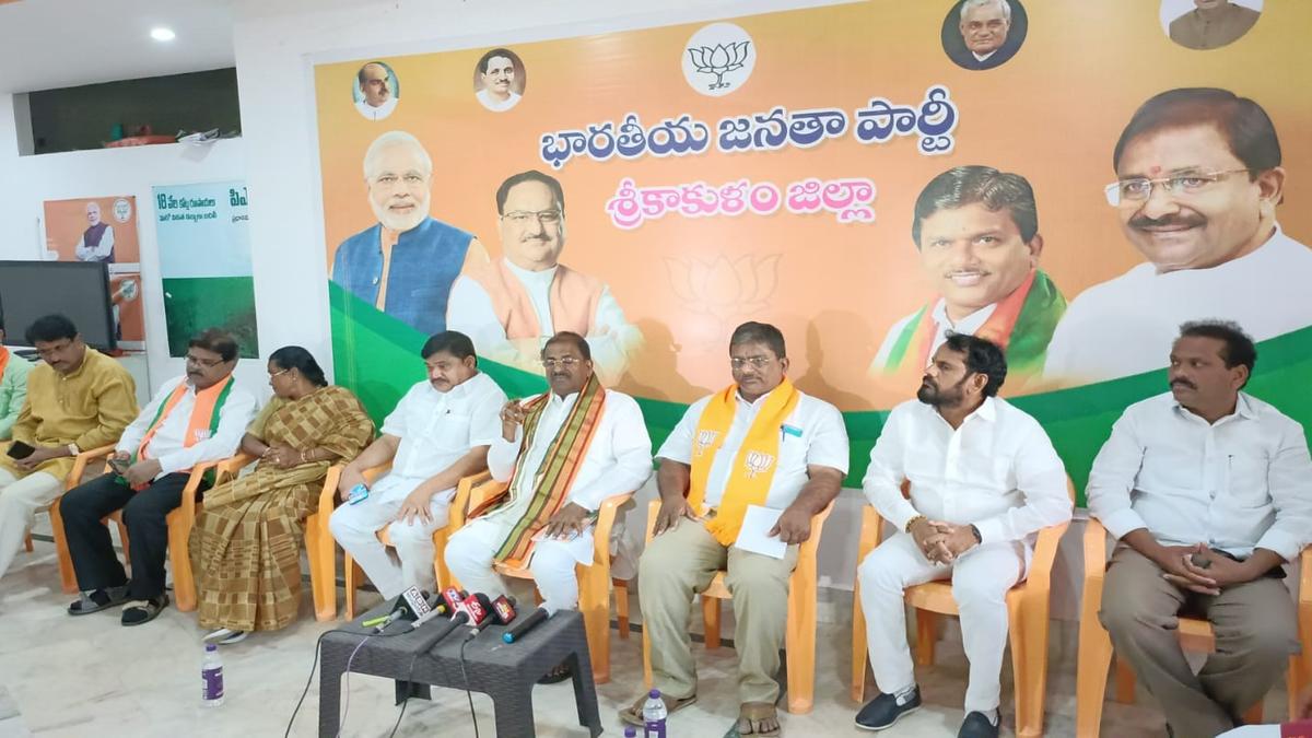Andhra Pradesh BJP leaders should strive hard to retain North Andhra’s Graduate MLC seat, says