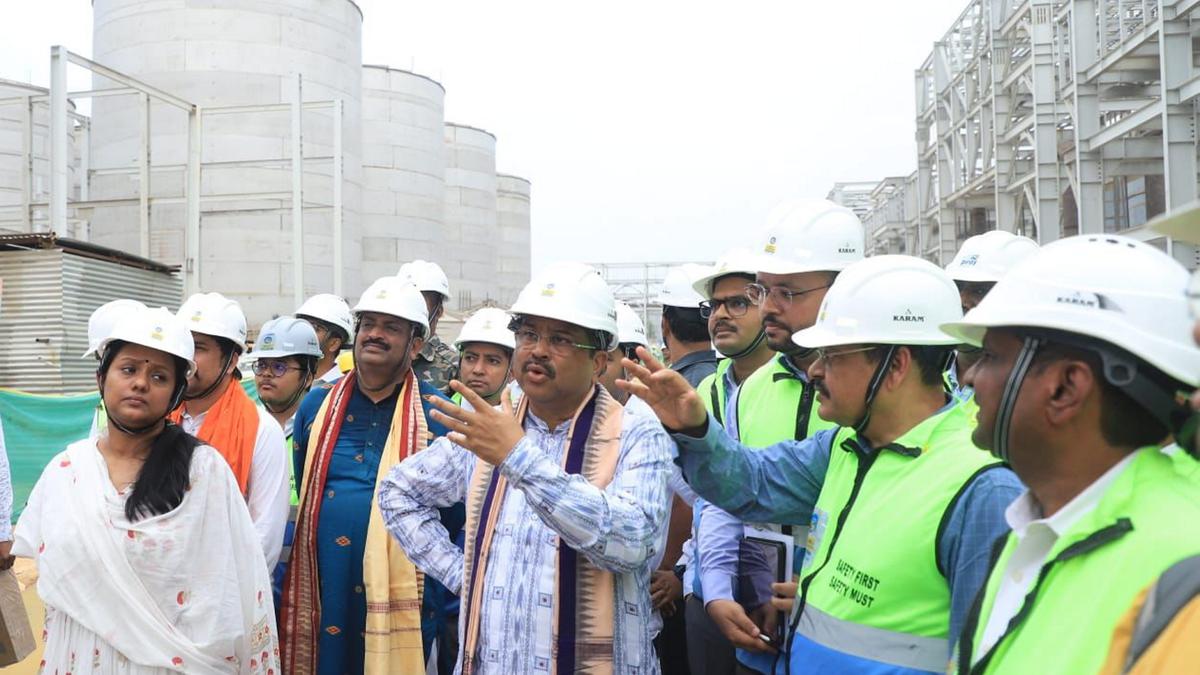 Bargarh ethanol bio-refinery will give momentum to green growth: Pradhan