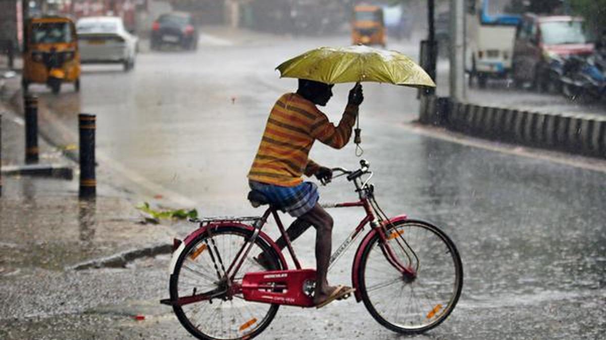 Two killed as heavy rains batter Sri Lanka; thousands affected