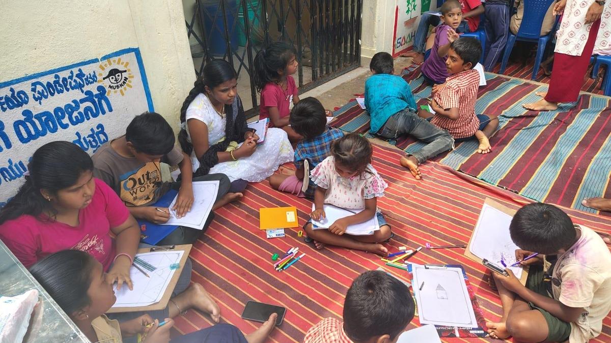 Nanjangud camp marks Phule bicentenary, calls for protection of govt. schools